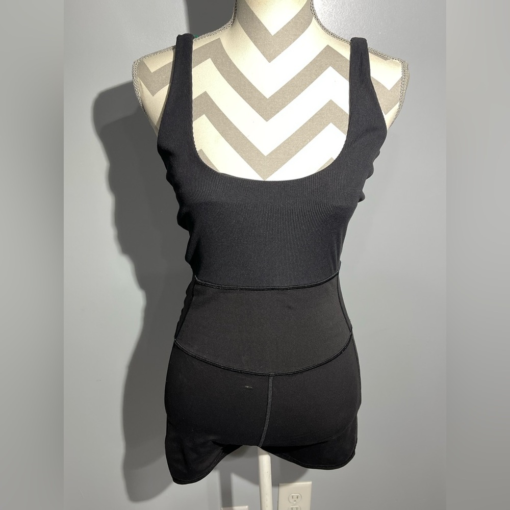 Vuori Black Athletic romper